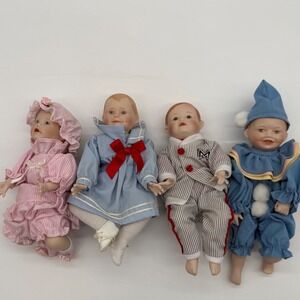 4 Vintage Porcelain Baby Dolls Set Decorative Collectible Dolls Display